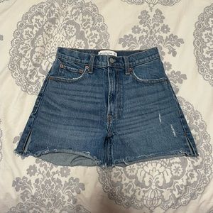 Abercrombie the high rise 4 inch shorts